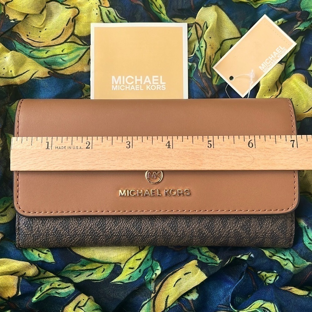 Brand New Michael Kors Brown Acorn Large Trifold Wallet Snap Close Organizer - Picture 4 of 16